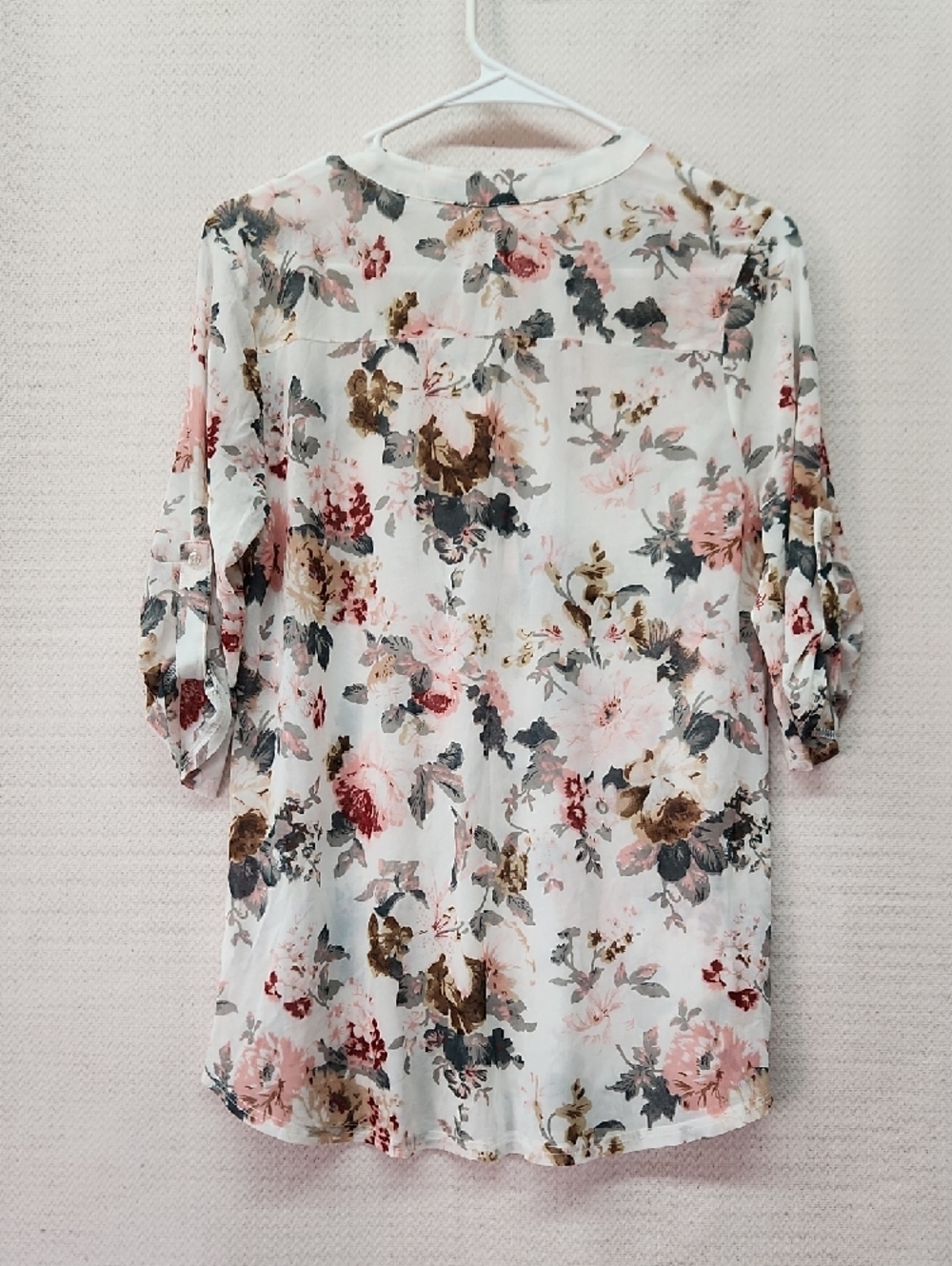 Siren Lily Floral V-Neck Roll-Tab Tunic — White with Pink, Brown, Gray - Picture 3 of 3